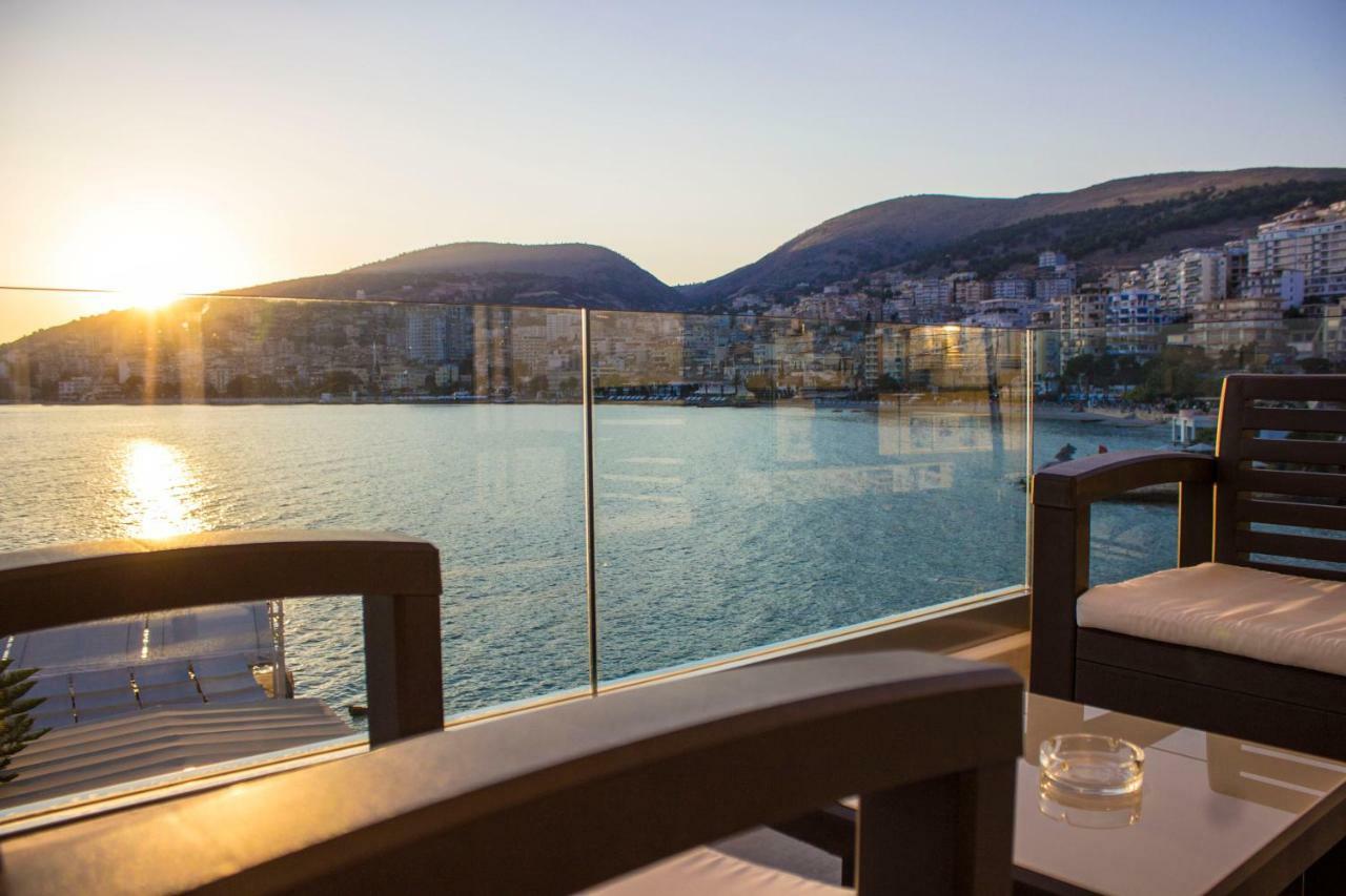 Demi Hotel Sarandë Esterno foto